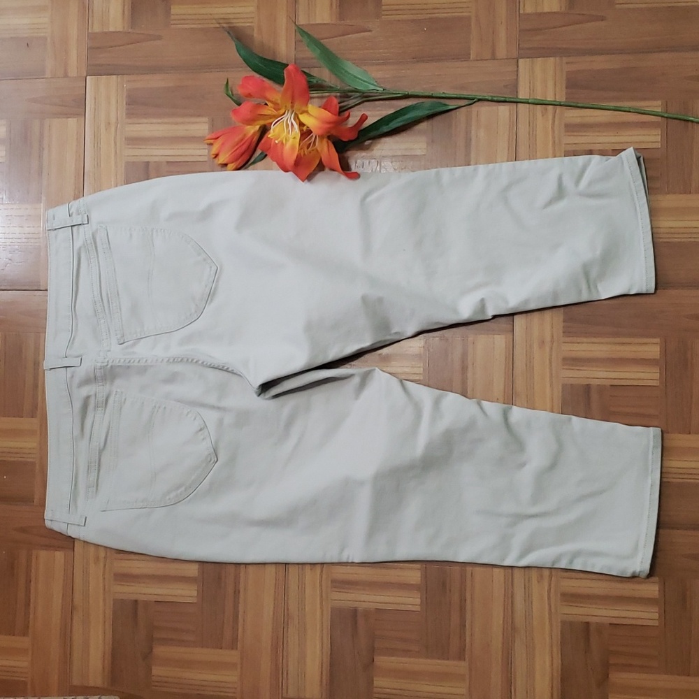 LEE riders midrise capri